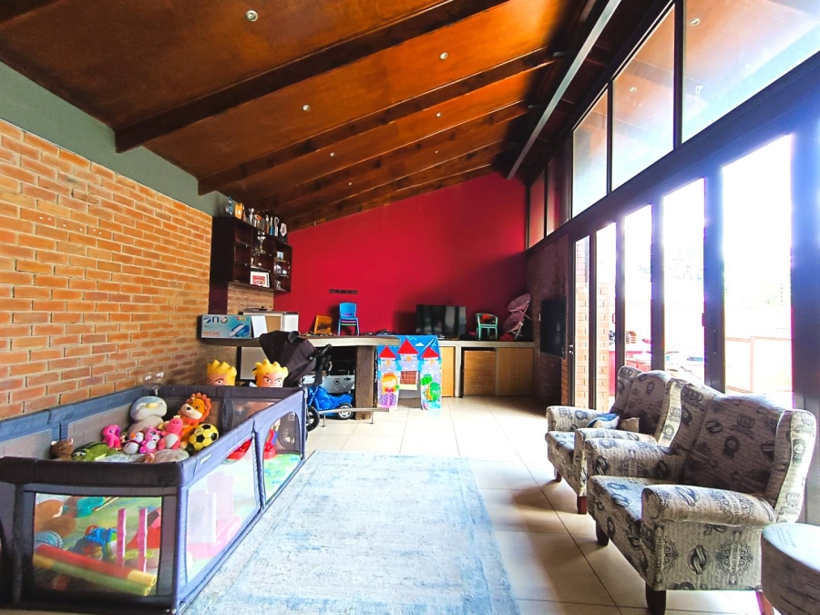 4 Bedroom Property for Sale in Willows Free State